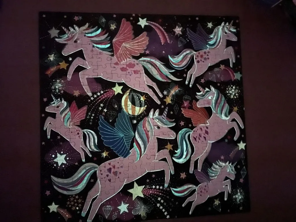 Mudpuppy Unicorns Illuminated puzzle fosforescent 300 piese