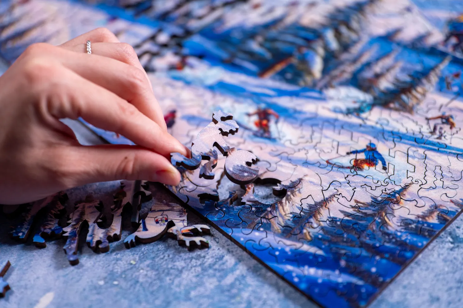 Mosaic Puzzles Ski Chalet Getaway puzzle lemn 1000 piese cabana