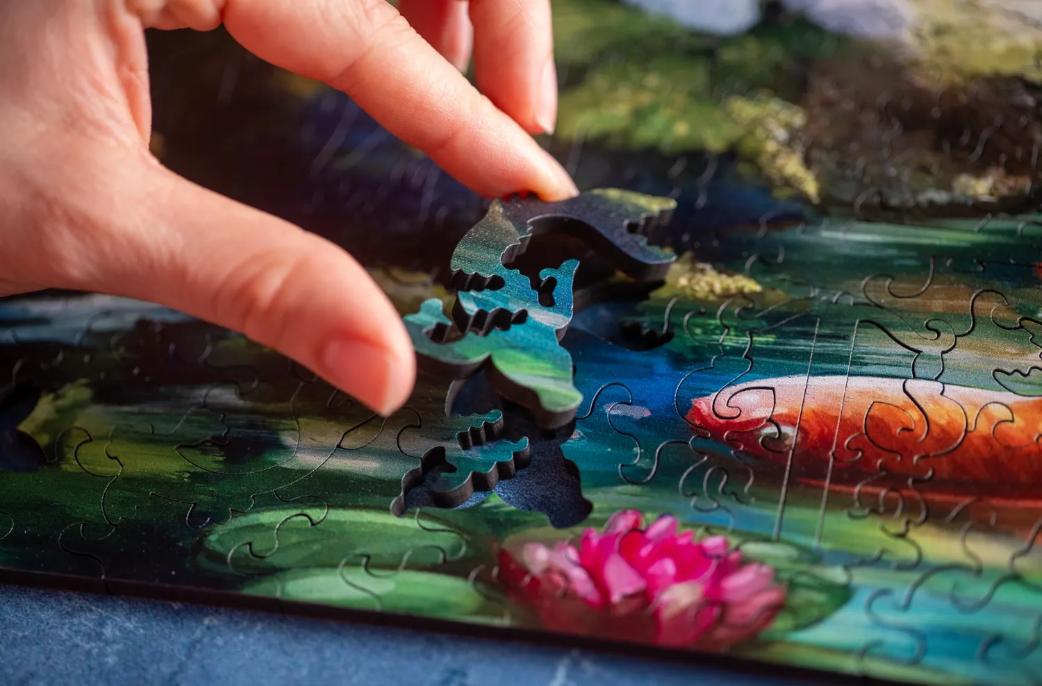 Mosaic Puzzles The Koi and the Kitty Encounter puzzle lemn 100 piese japonez