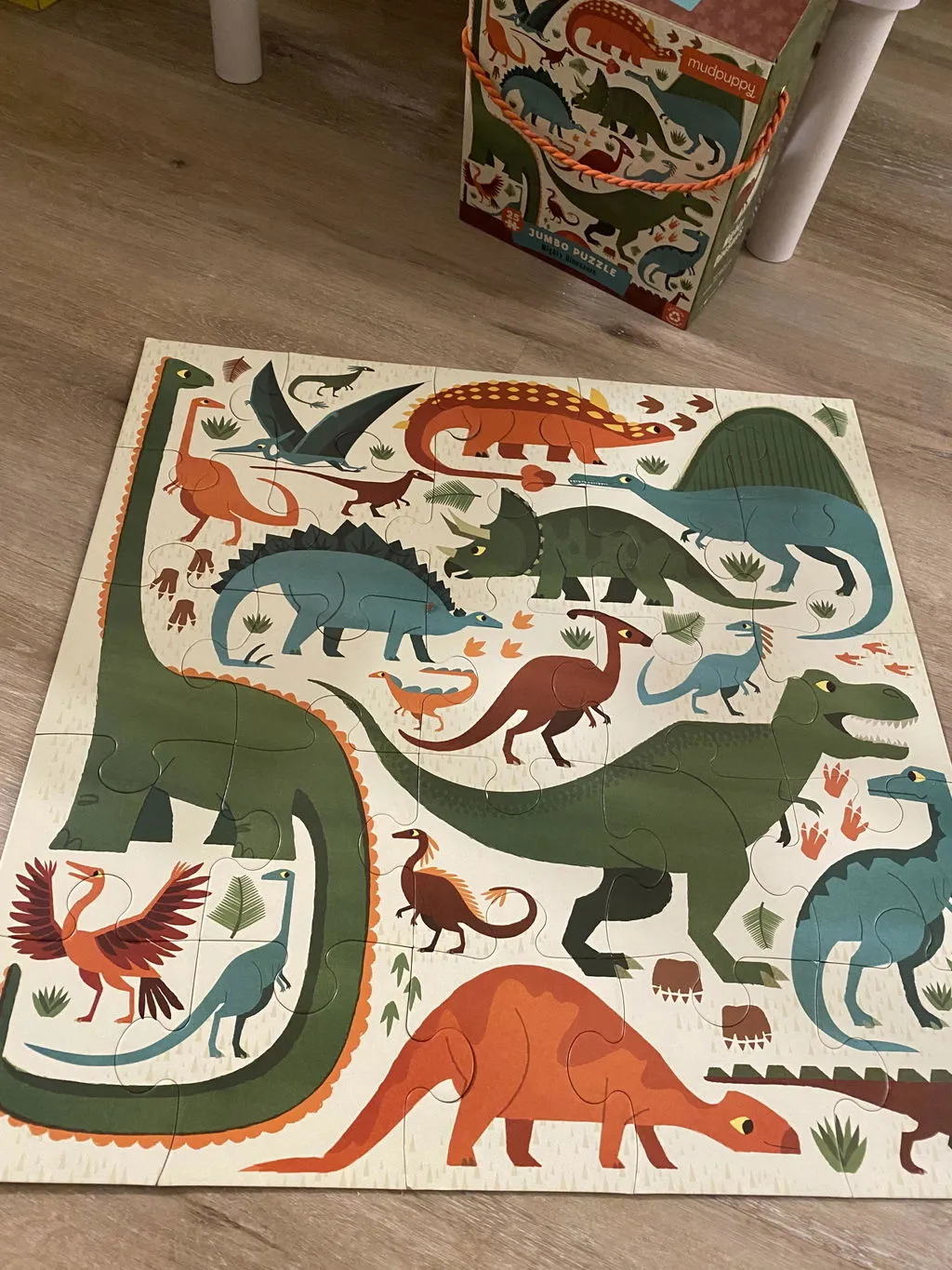 Mudpuppy Dinosaur Park puzzle to go 36 piese saculet