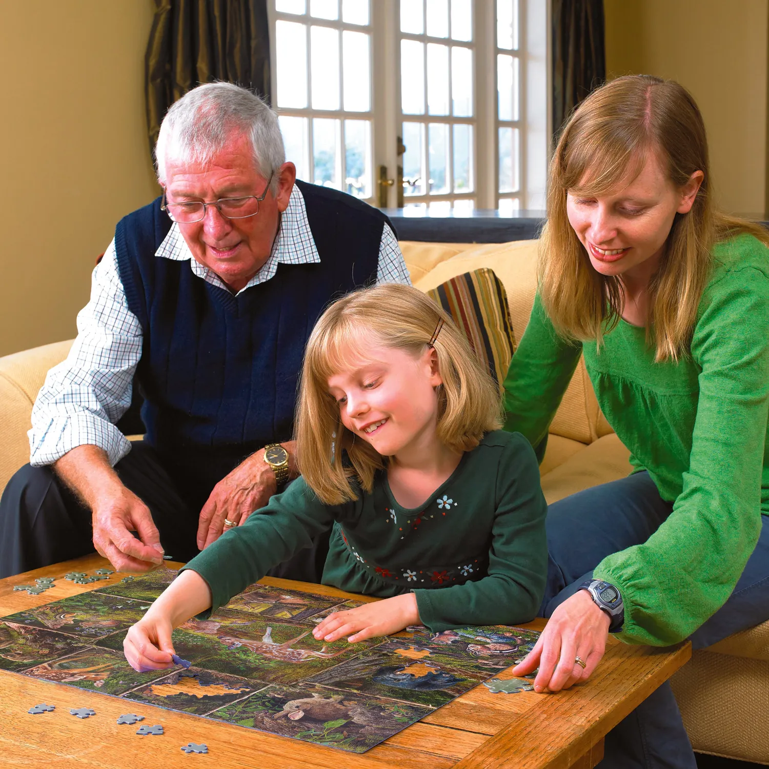 Cobble Hill Into the Woods puzzle familie 350 piese Bambi