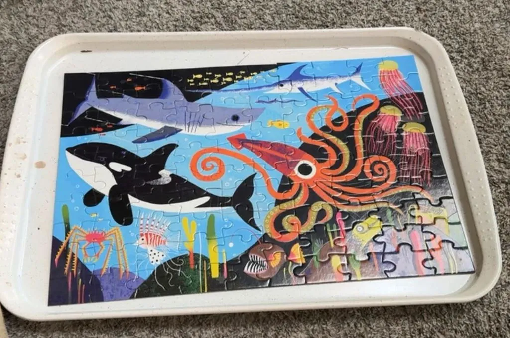 Mudpuppy Ocean Predators puzzle 100 piese glow 5+ ani