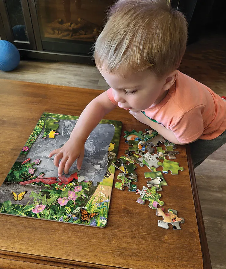 Cobble Hill Singing Around Birdhouse puzzle tava 35 piese