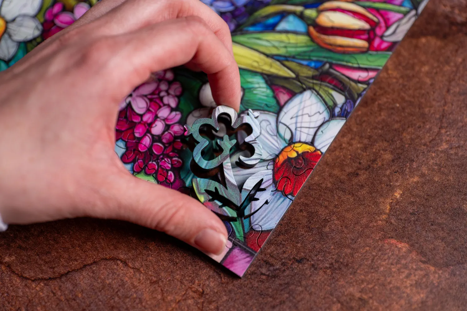 Mosaic Puzzles Glass Petals puzzle lemn 1000 piese flori