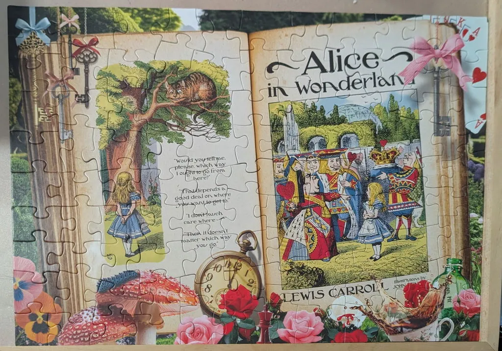 Cobble Hill Alice in Wonderland 46004 puzzle 100 piese carte