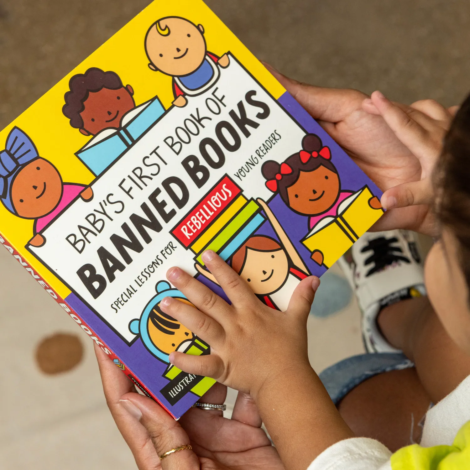 Mudpuppy Baby's First Book of Banned Books carte cartonată