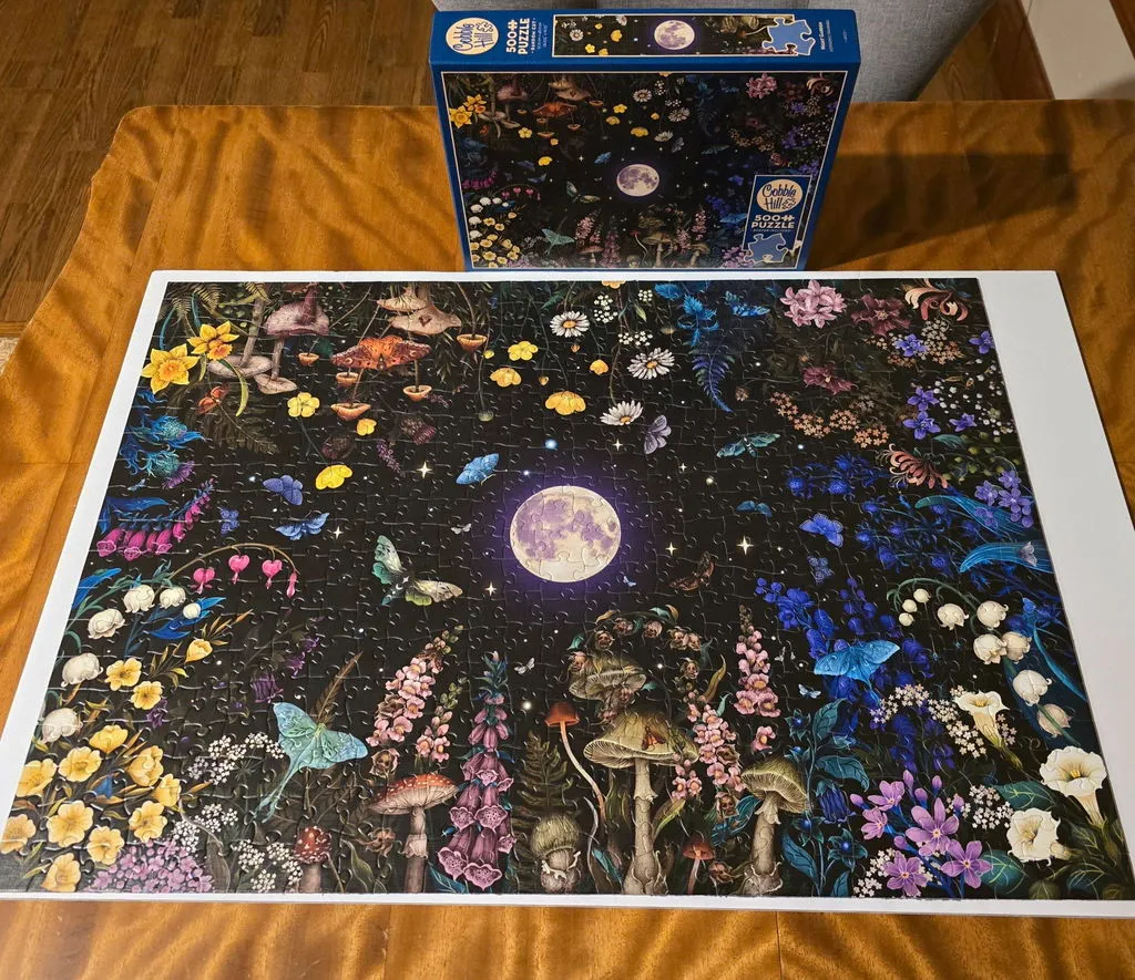 Cobble Hill Night Garden puzzle 500 piese fantezie