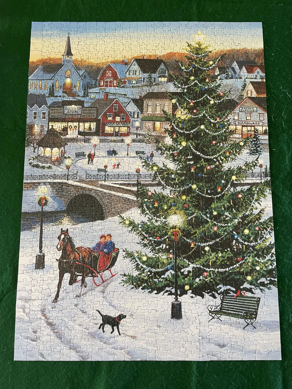 Cobble Hill Winter on the Farm puzzle 1000 piese ferma