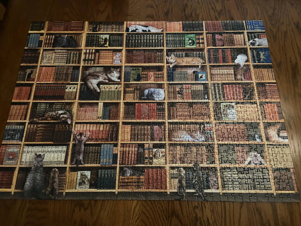 Cobble Hill Cat Library puzzle 1000 piese pisici