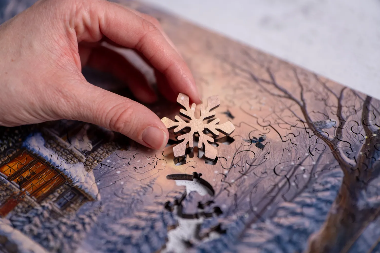 Mosaic Puzzles Woodland Winter Refuge puzzle lemn 1000 piese