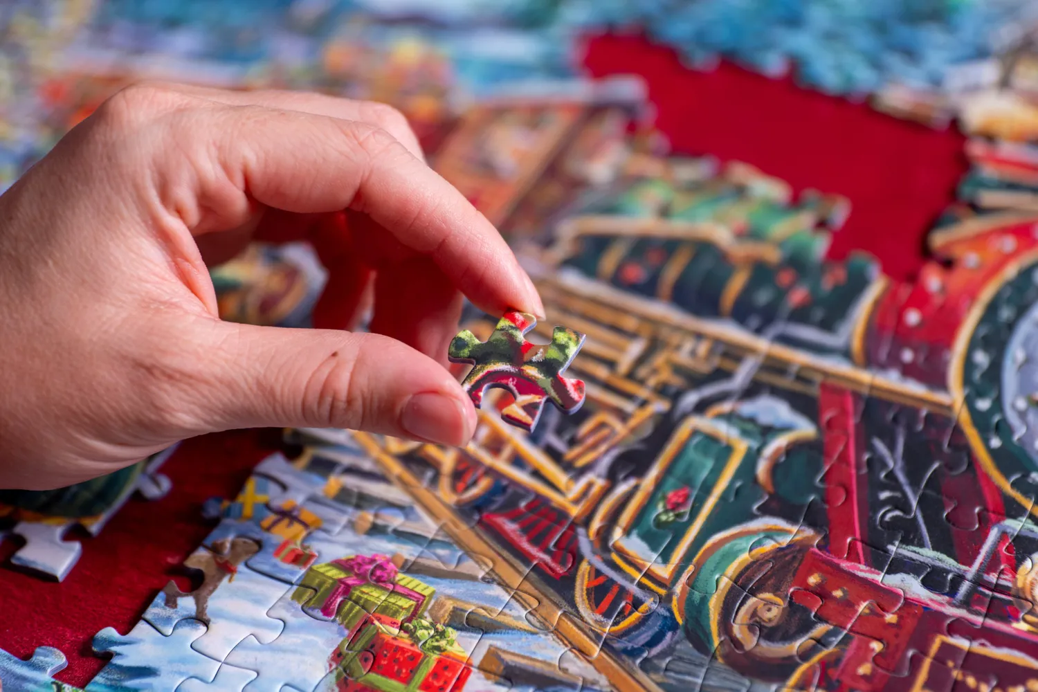 Mosaic Puzzles Traditions Christmas Cheer on the Tracks puzzle 500 piese iarnă