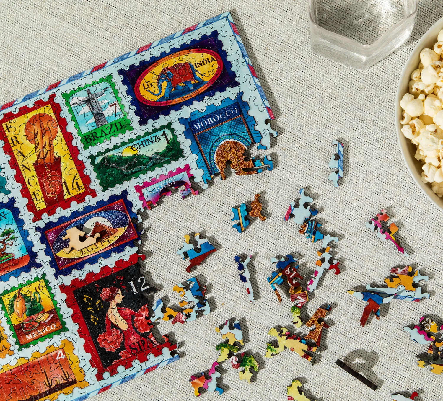 Mosaic Puzzles Around the World in Stamps puzzle lemn 100 piese